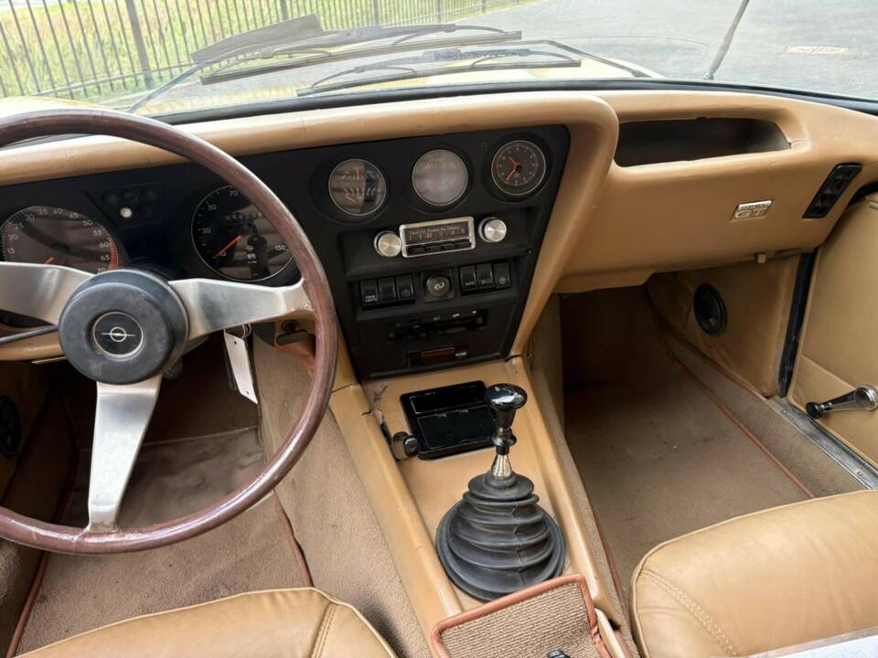 Image 16/47 of Opel GT 1900 (1973)