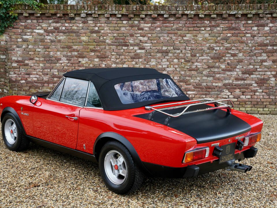 Imagen 39/50 de FIAT 124 Sport Spider (1973)