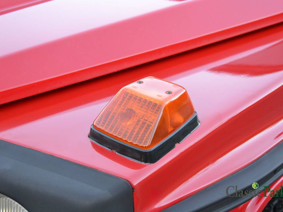 Image 46/50 of Mercedes-Benz 200 GE (SWB) (1987)