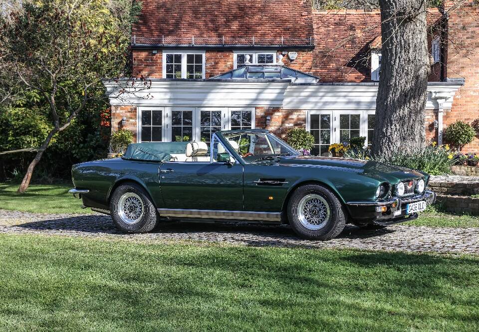 Image 9/30 of Aston Martin V8 EFi Volante (1989)