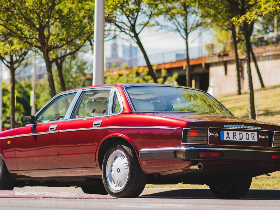 Bild 10/35 von Daimler Double Six (1993)