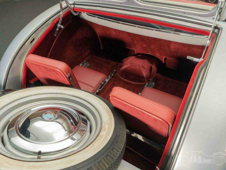 Immagine 16/19 di Triumph 2000 Roadster (1949)
