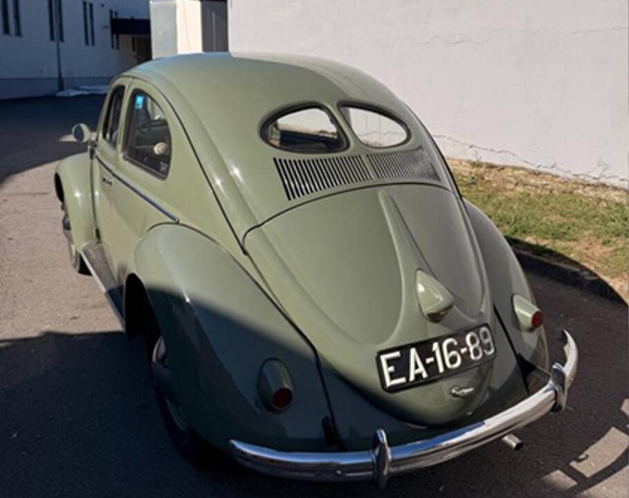 Image 2/49 of Volkswagen Beetle 1100 Standard (Brezel) (1950)