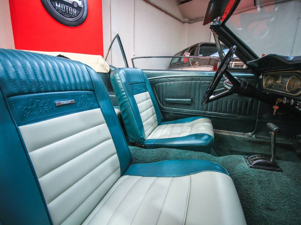 Image 14/16 of Ford Mustang GT (1965)