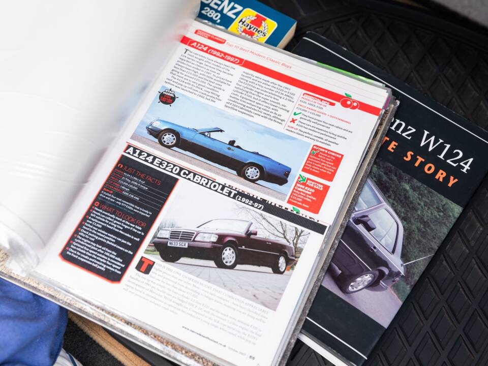 Bild 23/33 von Mercedes-Benz E 220 (1994)