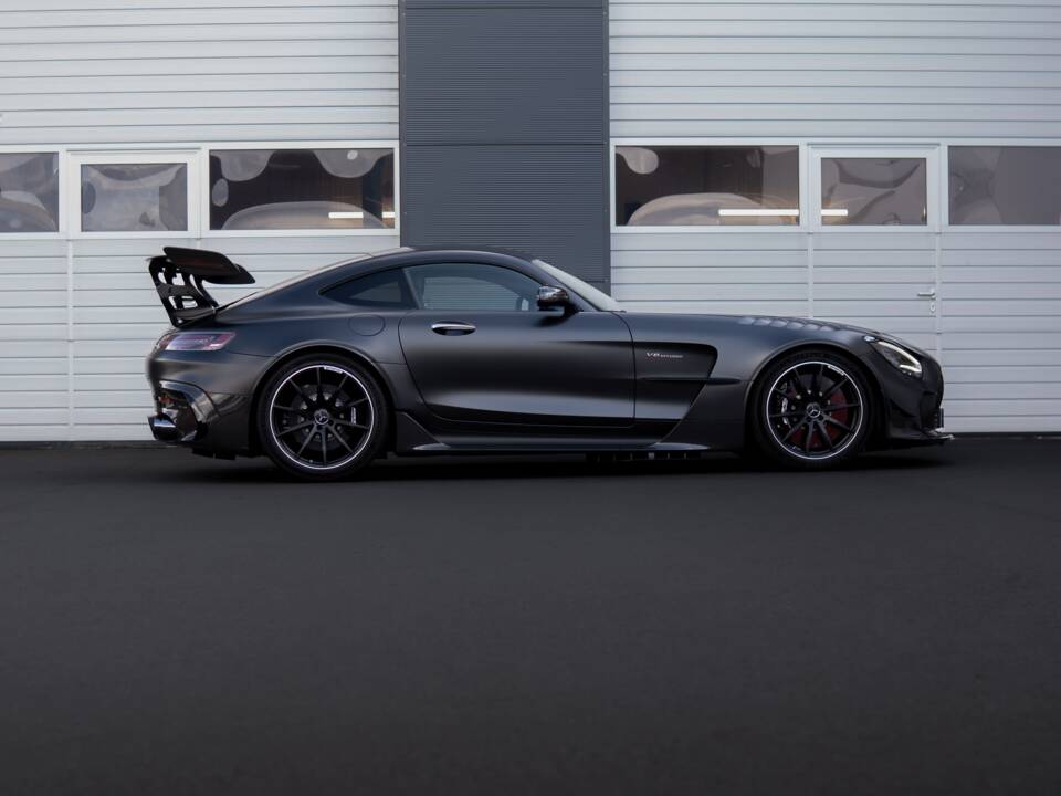 Image 3/37 of Mercedes-AMG GT Black Series (2022)