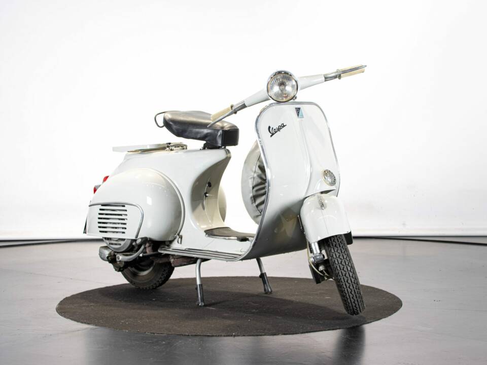 Immagine 6/50 di Piaggio Vespa 125 (1959)
