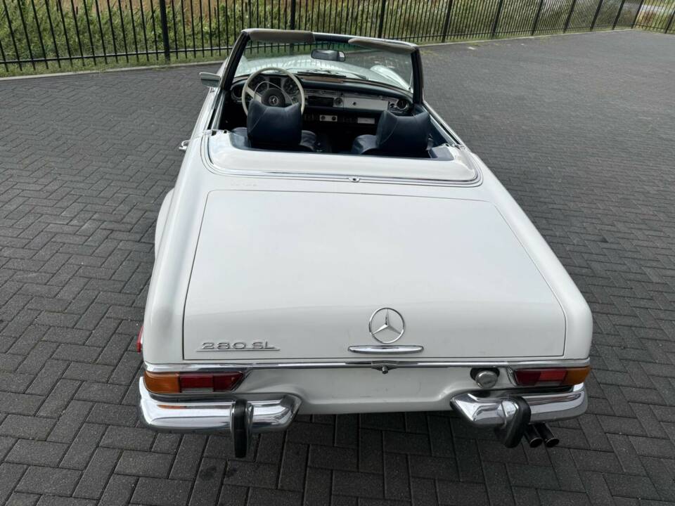 Image 9/50 of Mercedes-Benz 280 SL (1971)