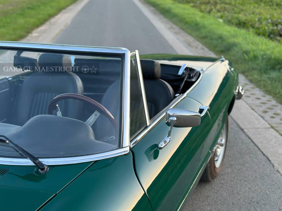 Image 39/60 of Alfa Romeo Spider 1300 (1976)