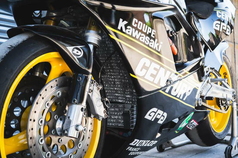 Bild 33/50 von Kawasaki ZX-R 750 (1989)