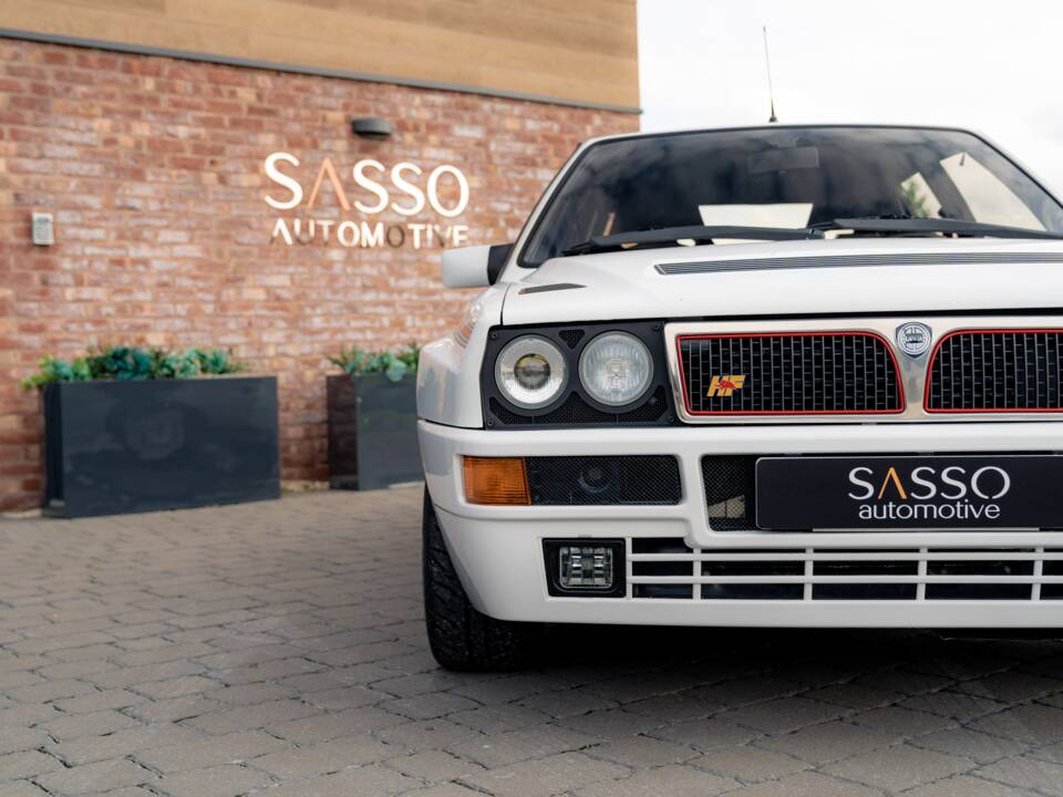 Imagen 12/96 de Lancia Delta HF Integrale Evoluzione I "Martini 5" (1992)