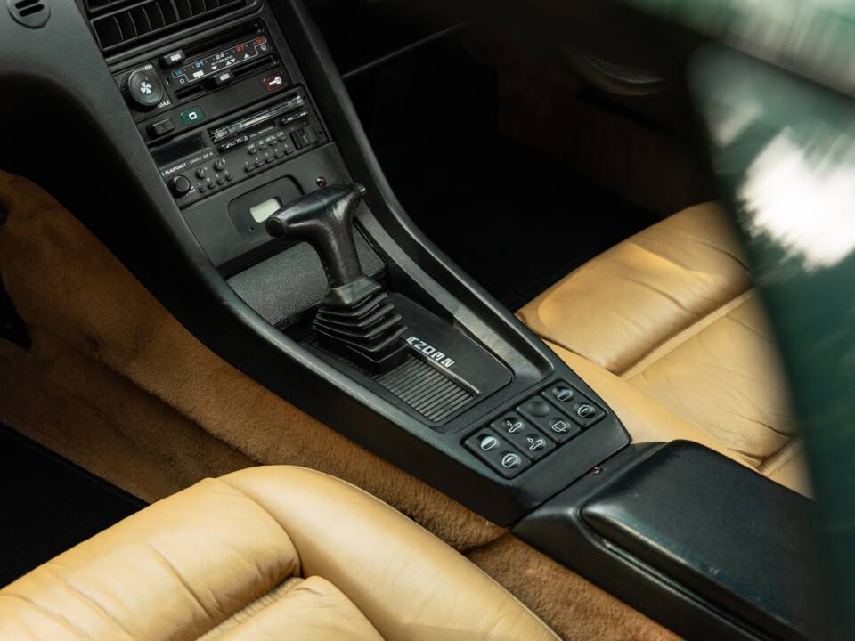 Bild 16/69 von Porsche 928 S4 (1989)