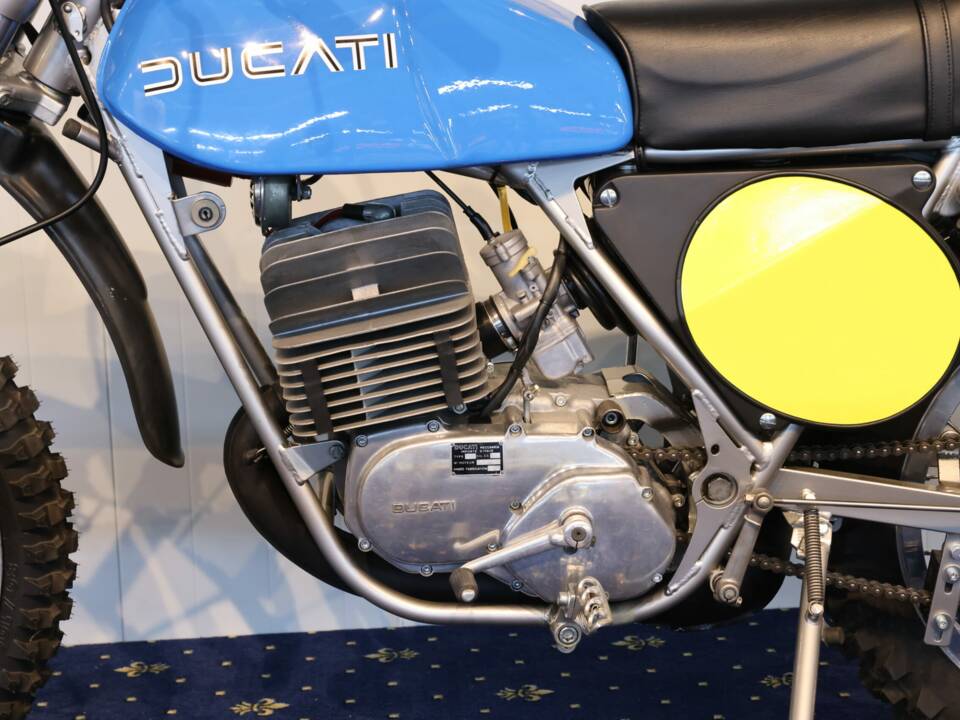 Image 19/25 of Ducati Regolarità 125 (1900)