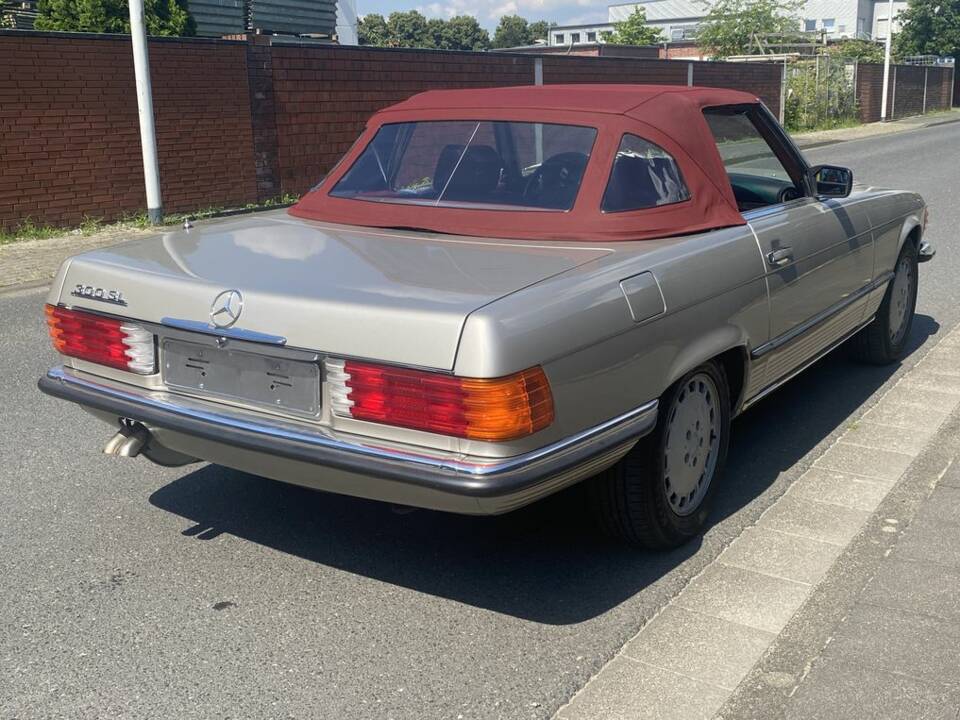 Immagine 7/64 di Mercedes-Benz 300 SL (1986)