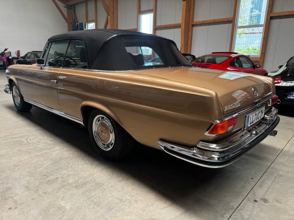 Imagen 3/26 de Mercedes-Benz 280 SE (1969)