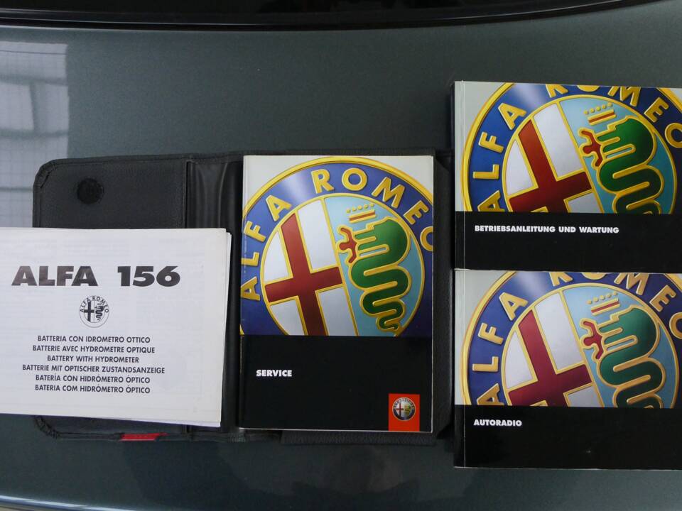 Imagen 8/35 de Alfa Romeo 156 2.5 V6 (1999)