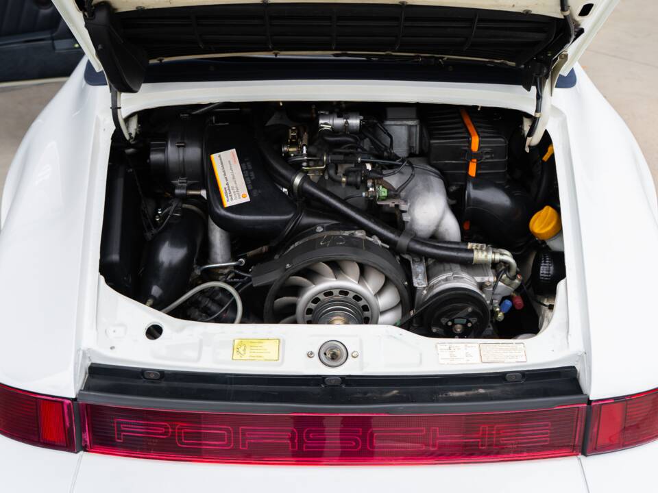 Afbeelding 14/25 van Porsche 911 Carrera 2 (1990)