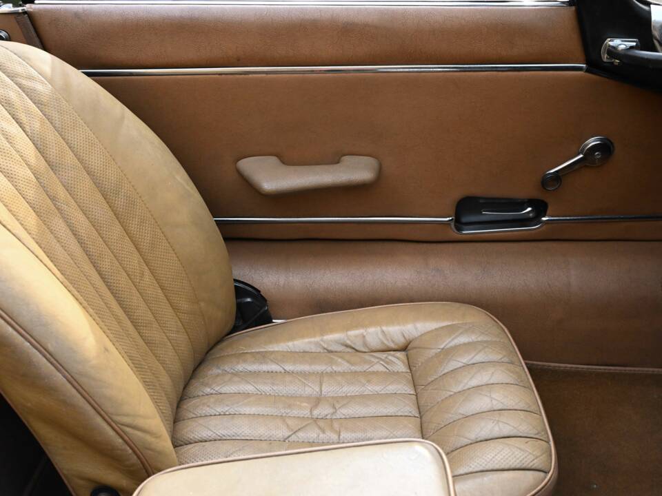 Image 34/50 de Jaguar Type E V12 (1974)