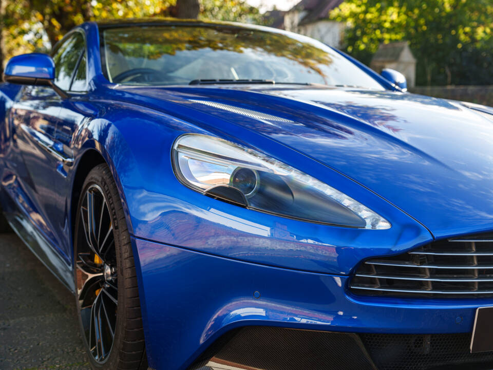 Imagen 8/30 de Aston Martin Vanquish (2013)