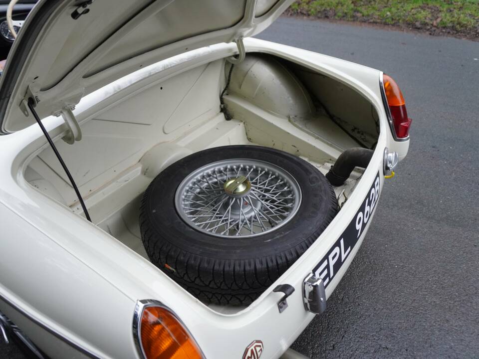 Image 17/17 de MG MGB (1964)