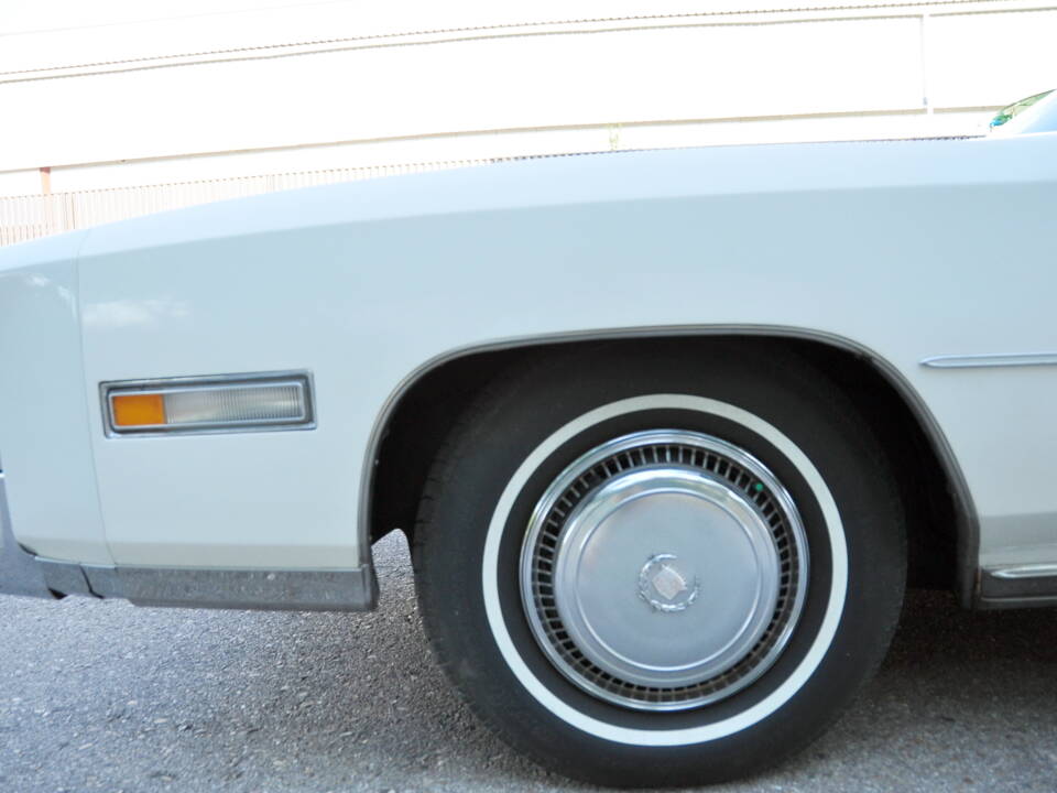 Image 26/75 of Cadillac Fleetwood Eldorado Convertible (1975)