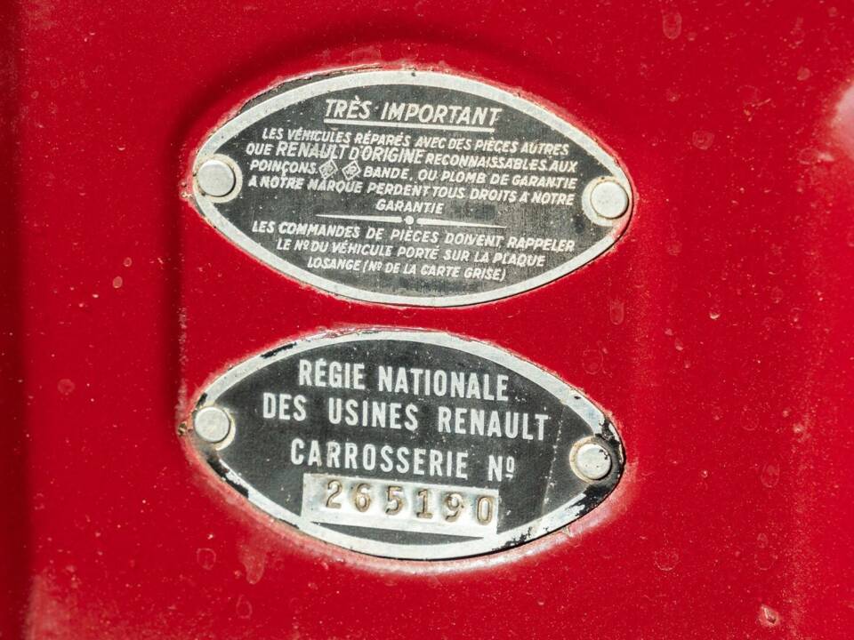 Image 27/50 of Renault 4 CV Décapotable (1957)