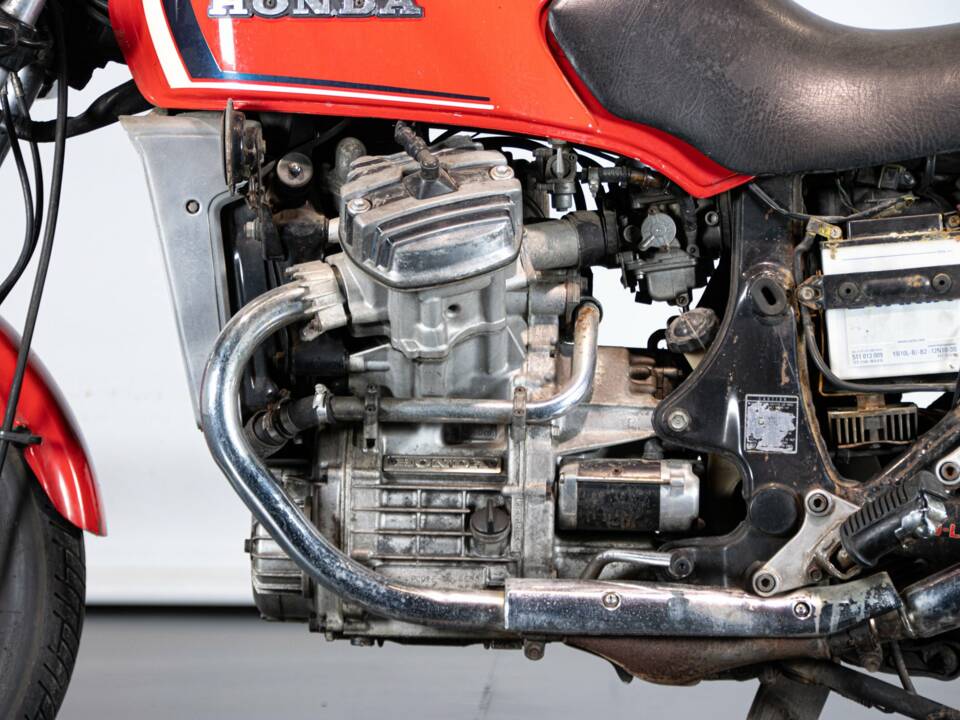 Image 20/40 of Honda CX 500 Turbo (1982)