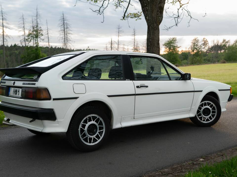 Bild 18/35 von Volkswagen Scirocco II 1.8 (1989)