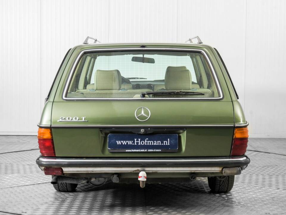 Afbeelding 13/50 van Mercedes-Benz 200 T (1982)