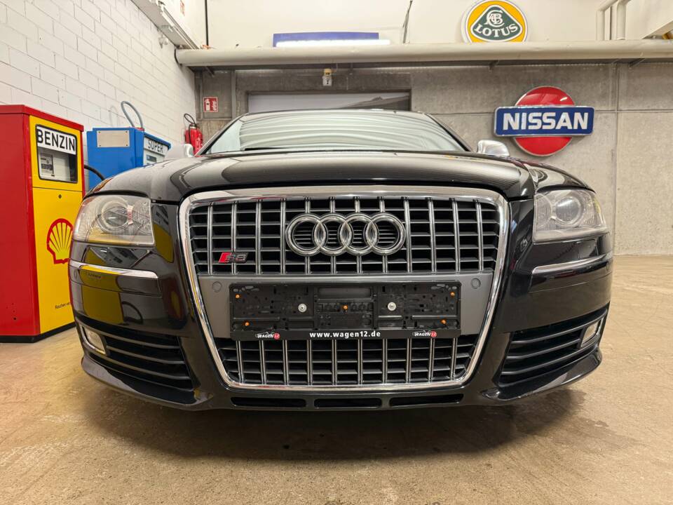 Bild 3/18 von Audi S8 V10 (2008)