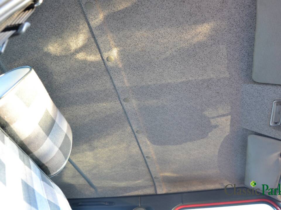 Image 37/50 of Mercedes-Benz 200 GE (SWB) (1987)