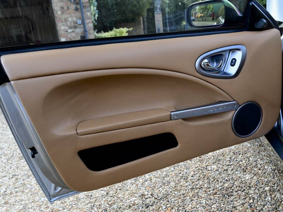 Bild 29/50 von Aston Martin V12 Vanquish (2001)