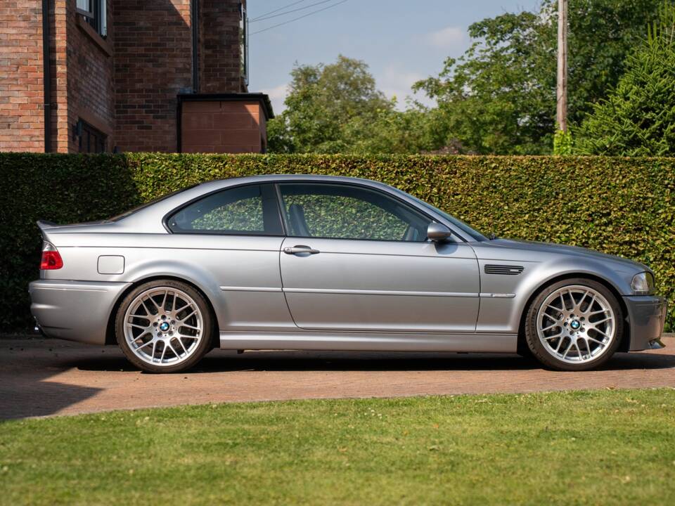 Imagen 2/50 de BMW M3 CSL (2003)