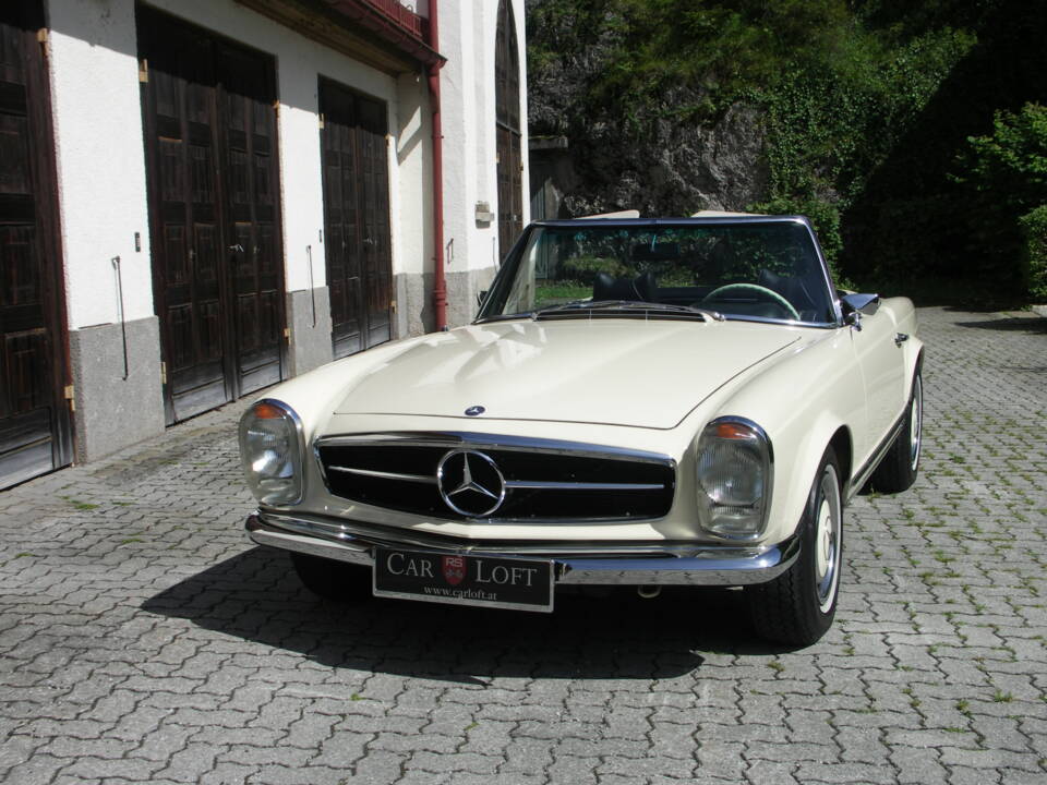 Image 35/40 of Mercedes-Benz 280 SL (1969)