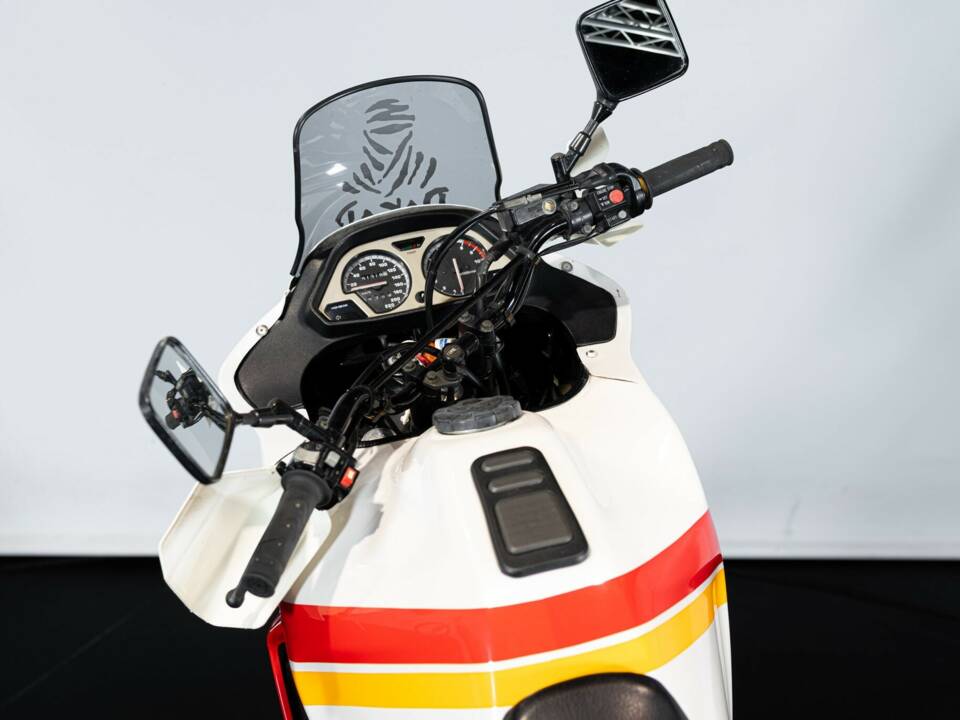 Image 35/35 of Yamaha DUMMY (1989)