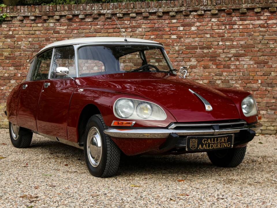 Image 43/50 de Citroën DS 21 (1971)