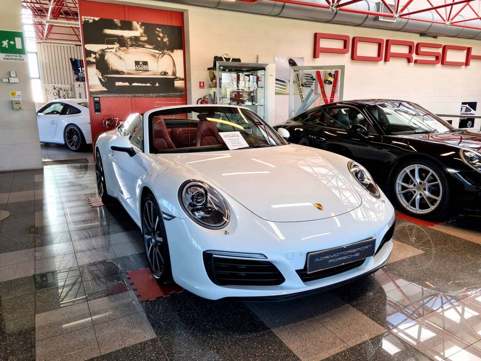 2016 | Porsche 911 Carrera