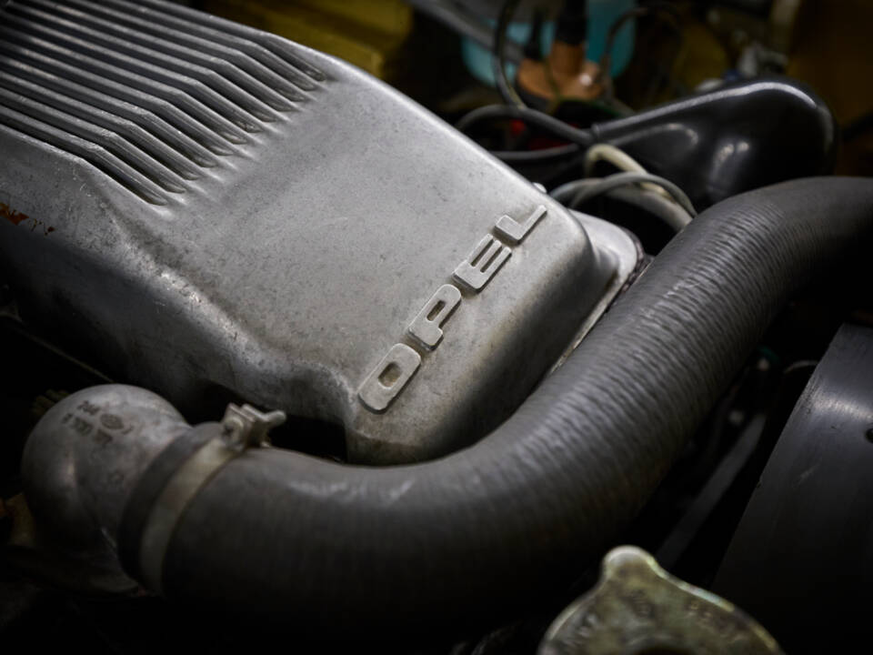 Immagine 73/89 di Opel GT 1900 (1972)