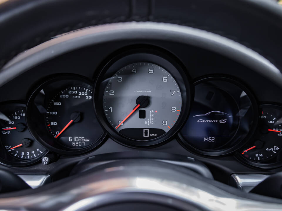 Image 22/50 of Porsche 911 Carrera 4S (2013)