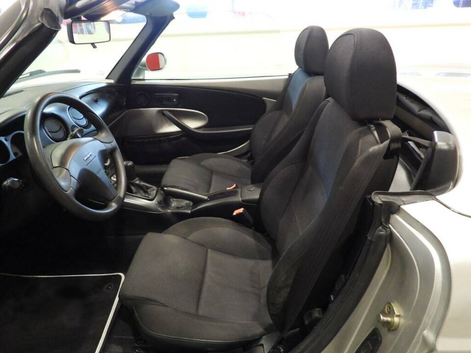 Immagine 5/14 di FIAT Barchetta 1.8 16V (2000)
