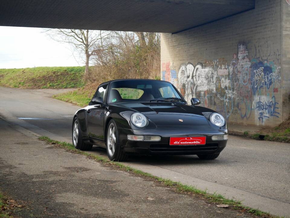 Image 6/34 of Porsche 911 Carrera (1997)