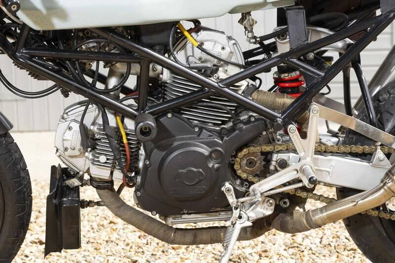 Image 4/36 of Ducati DUMMY (1995)