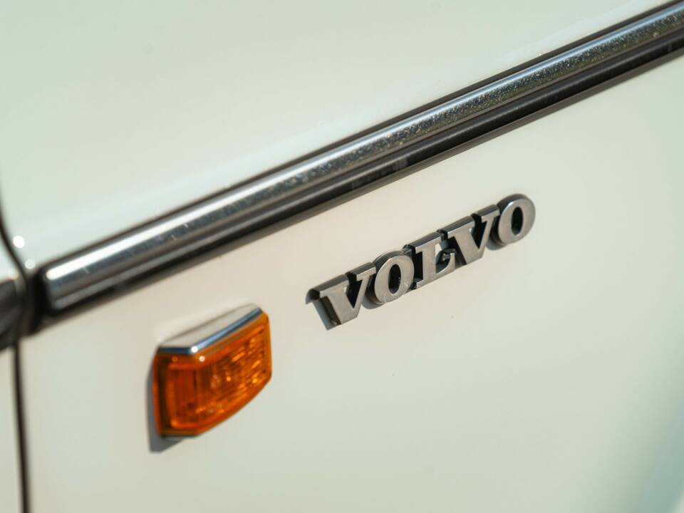 Immagine 17/43 di Volvo 240 GLE Injection (1989)