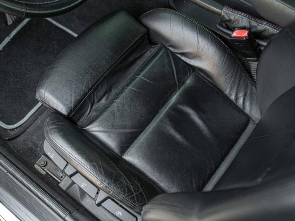 Bild 28/50 von BMW 318is "Class II" (1994)