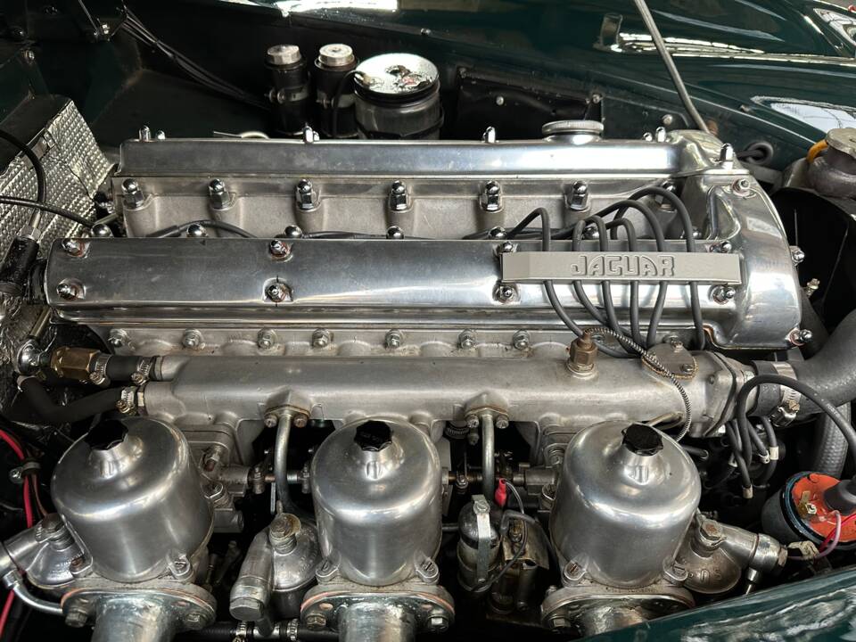Image 16/19 de Jaguar XK 150 OTS (1958)