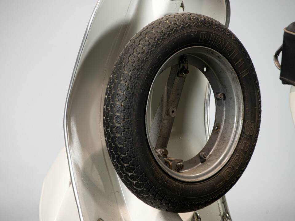 Image 32/38 of Piaggio DUMMY (1973)