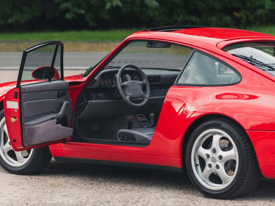 Imagen 19/37 de Porsche 911 Carrera (1995)