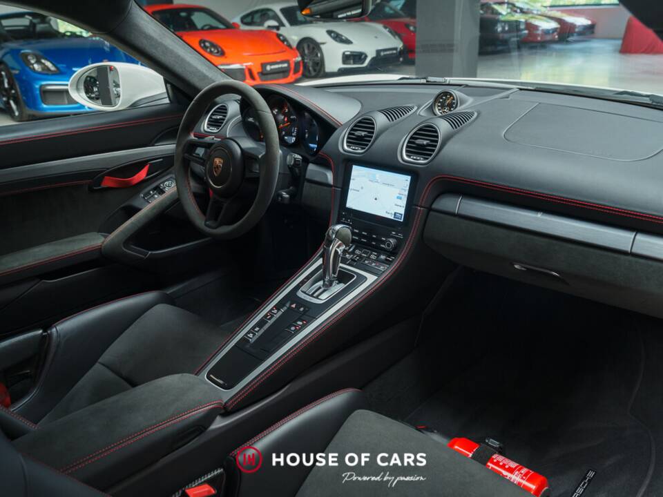 Image 17/24 of Porsche 718 Cayman GT4 Clubsport (2022)