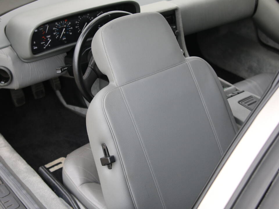 Image 72/92 of DeLorean DMC-12 (1982)