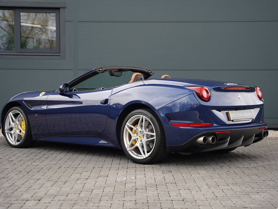 Bild 2/50 von Ferrari California T (2016)